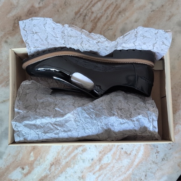 NIB Clarks Griffin Mia Black Patent Brogues Oxford Shoes US 7.5 - Picture 6 of 8
